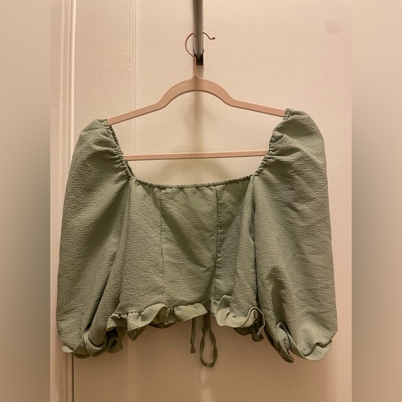 Green Ruched Crop Top with Ruffles - Picture 2 of 4